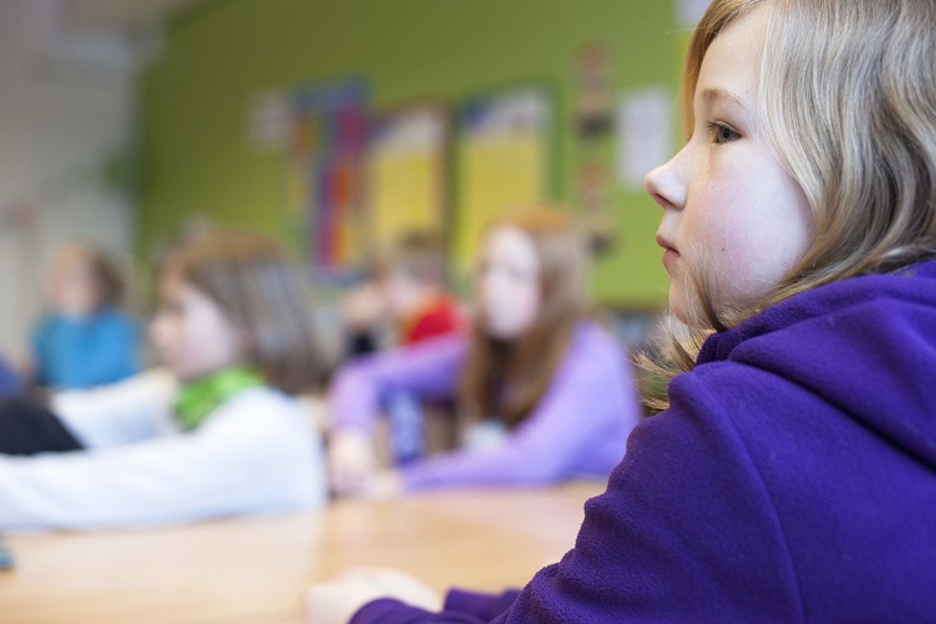 Jente i klasserom Jente i klasserom